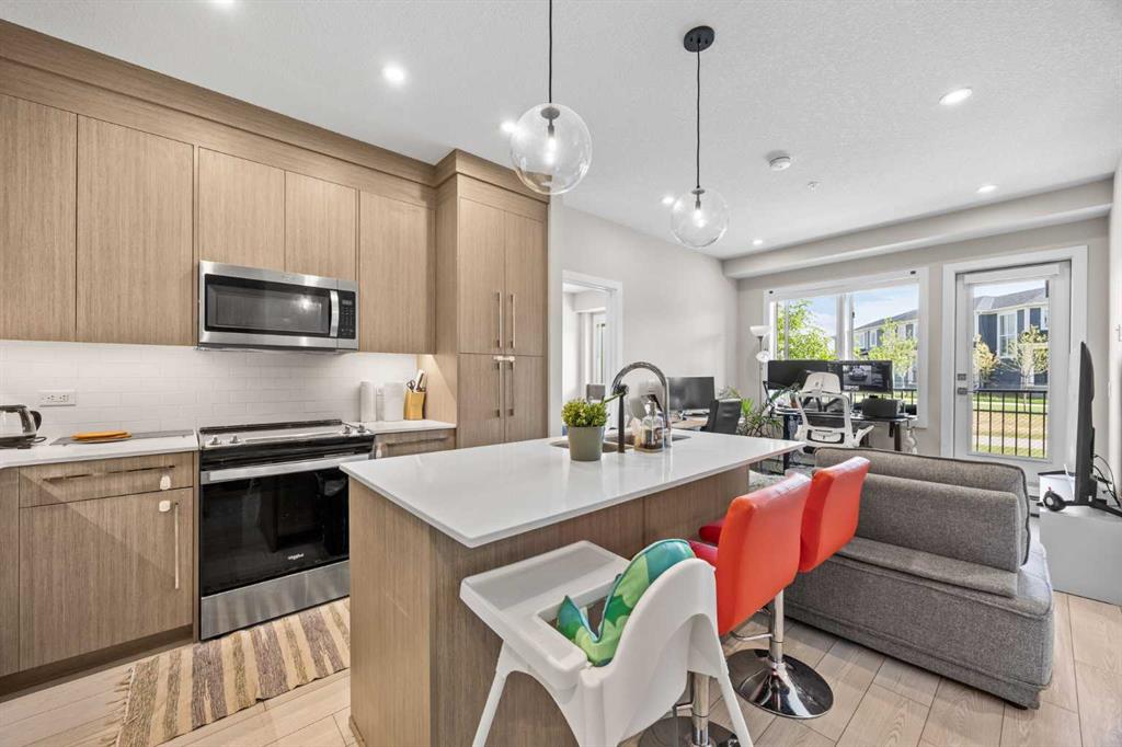 Picture of 1109, 395 Skyview Parkway NE, Calgary Real Estate Listing
