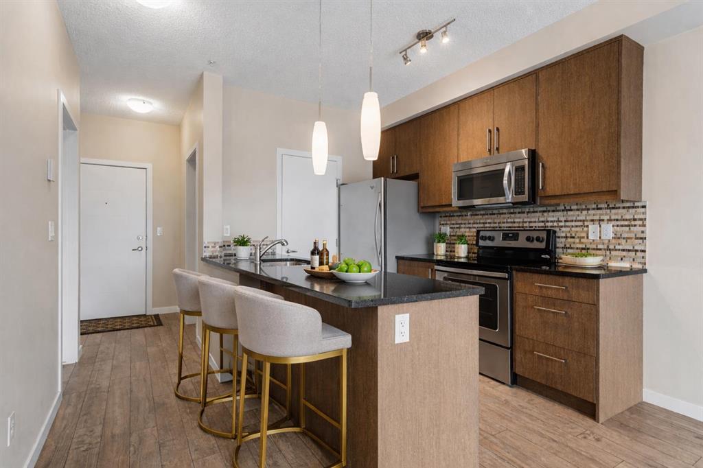 Picture of 311, 402 Marquis Lane SE, Calgary Real Estate Listing