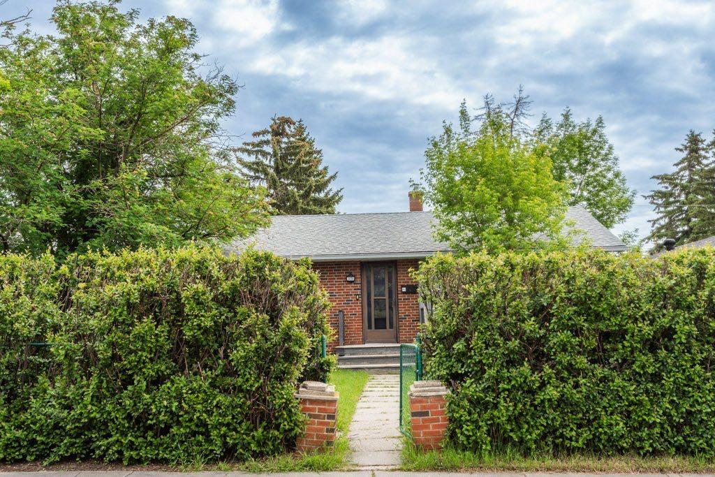 Picture of 3136 46 Street SW, Calgary Real Estate Listing