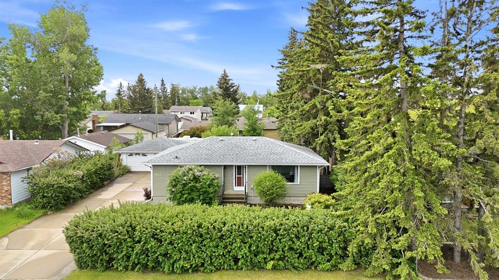 Picture of 5413 54 Street , Olds Real Estate Listing