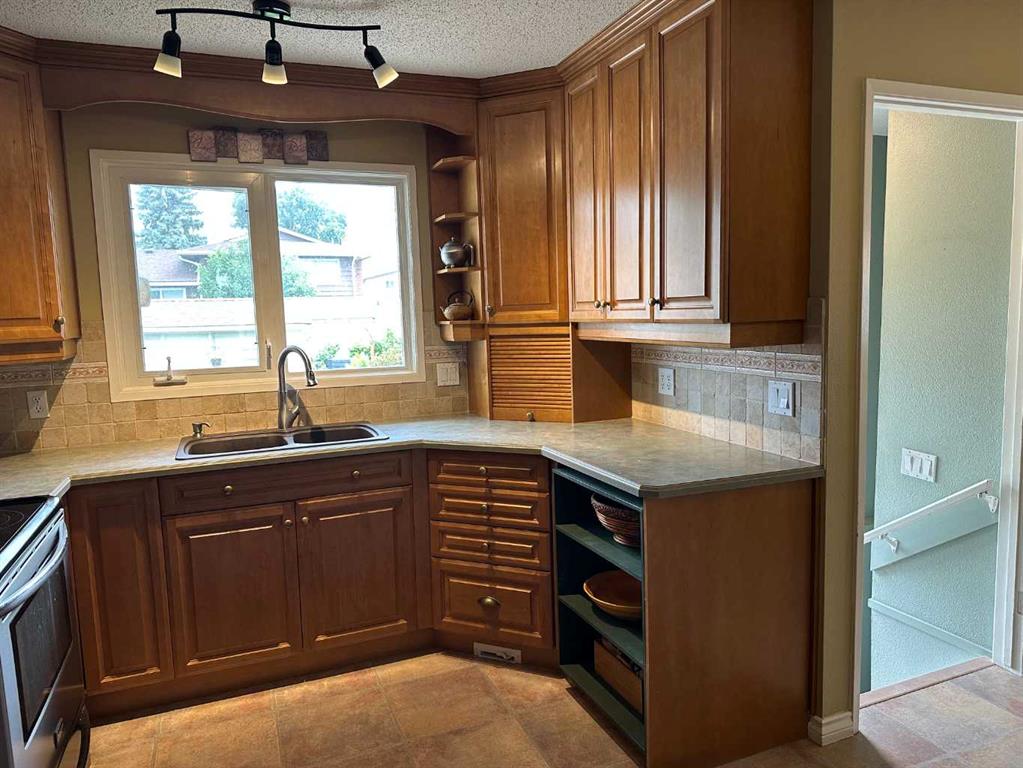 Picture of 134 Wiltshire Boulevard , Red Deer Real Estate Listing