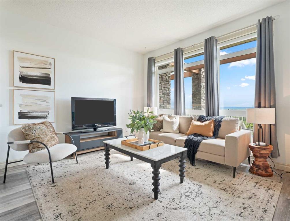 Picture of 4, 153 Rockyledge View NW, Calgary Real Estate Listing