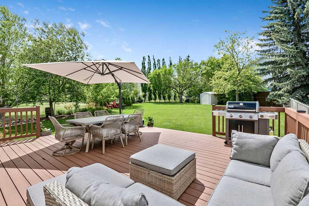 Picture of 357 Hidden Valley Place NW, Calgary Real Estate Listing