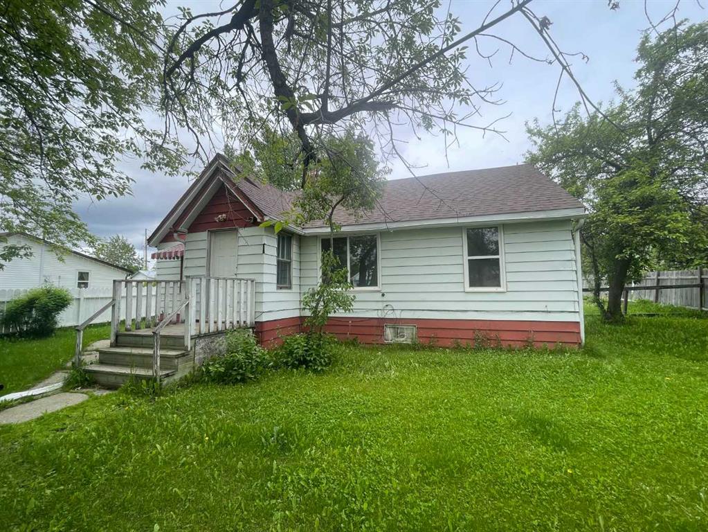 Picture of 11020 104 Ave.  , Fairview Real Estate Listing