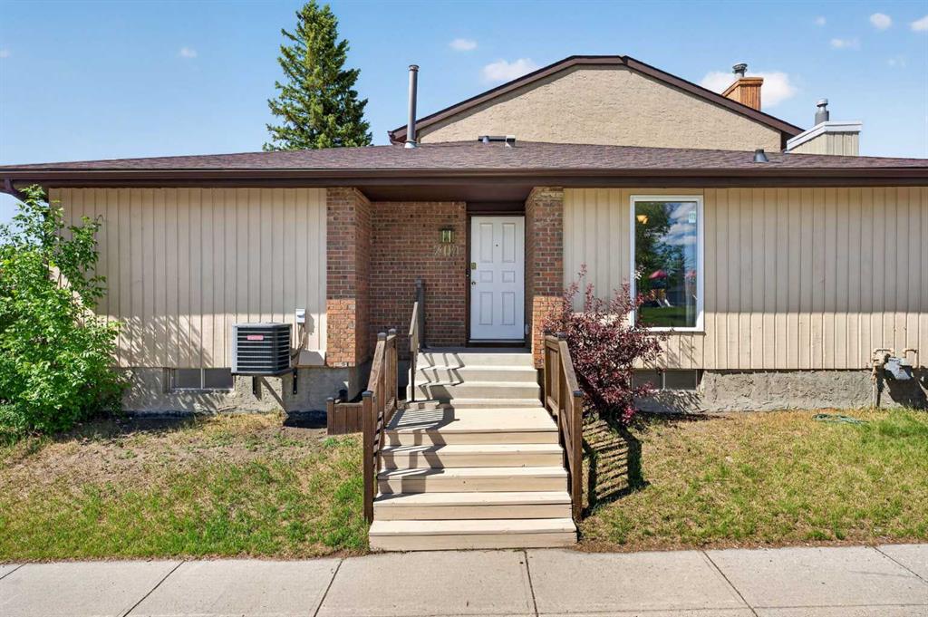 Picture of 204 Whiteridge Place NE, Calgary Real Estate Listing