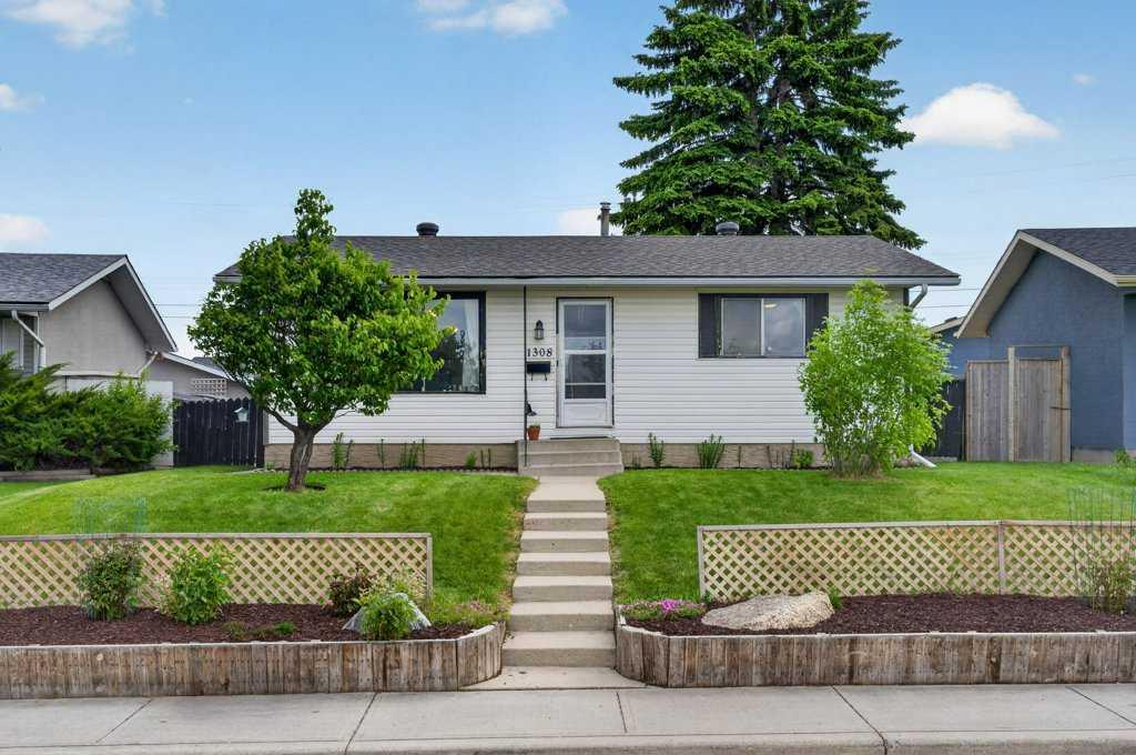 Picture of 1308 Pensacola Way SE, Calgary Real Estate Listing