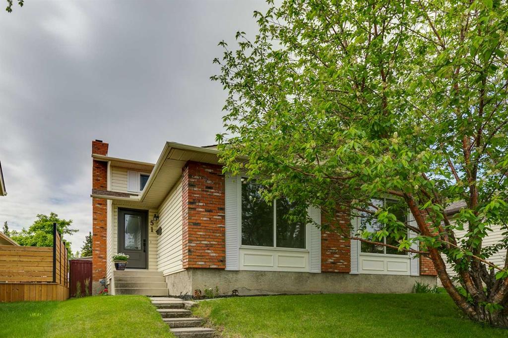 Picture of 51 Woodbrook Green SW, Calgary Real Estate Listing