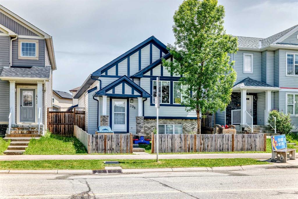 Picture of 398 MARTINDALE Drive NE, Calgary Real Estate Listing