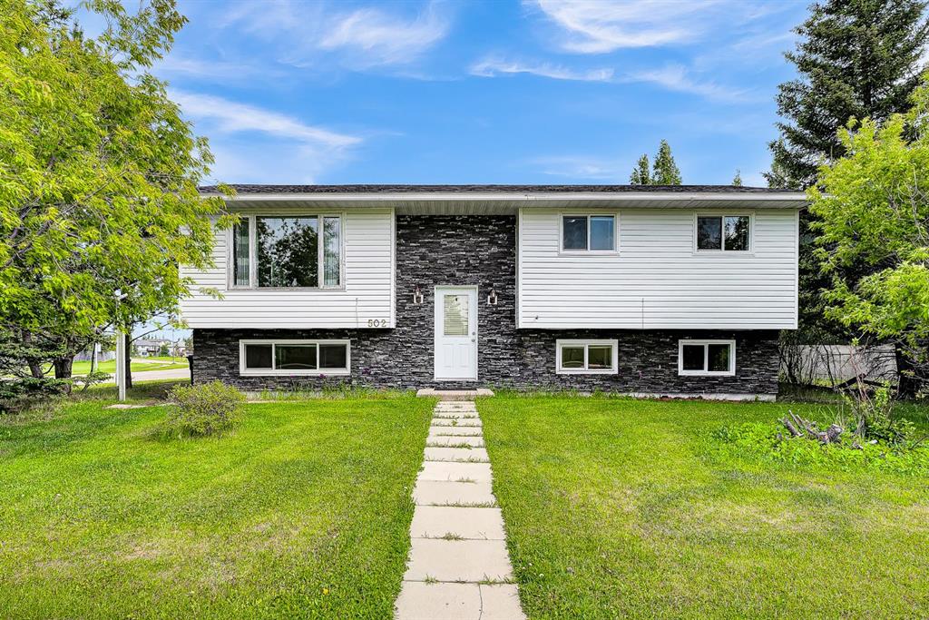 Picture of 502 Maplewood Drive , Diamond Valley Real Estate Listing