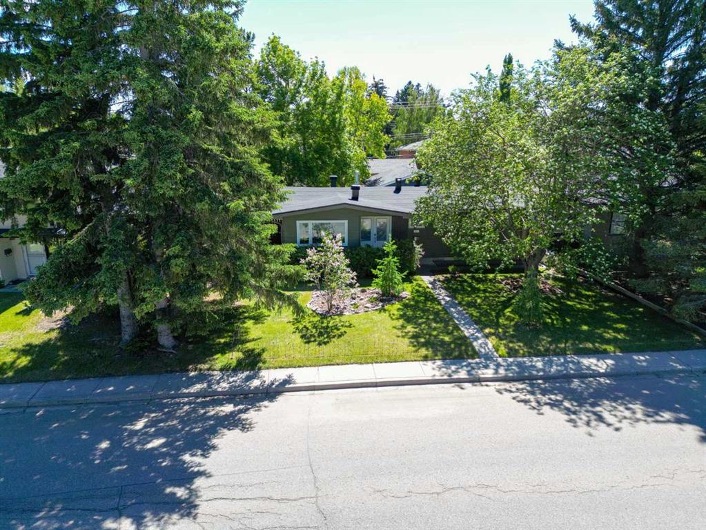 Picture of 361 Capri Avenue NW, Calgary Real Estate Listing