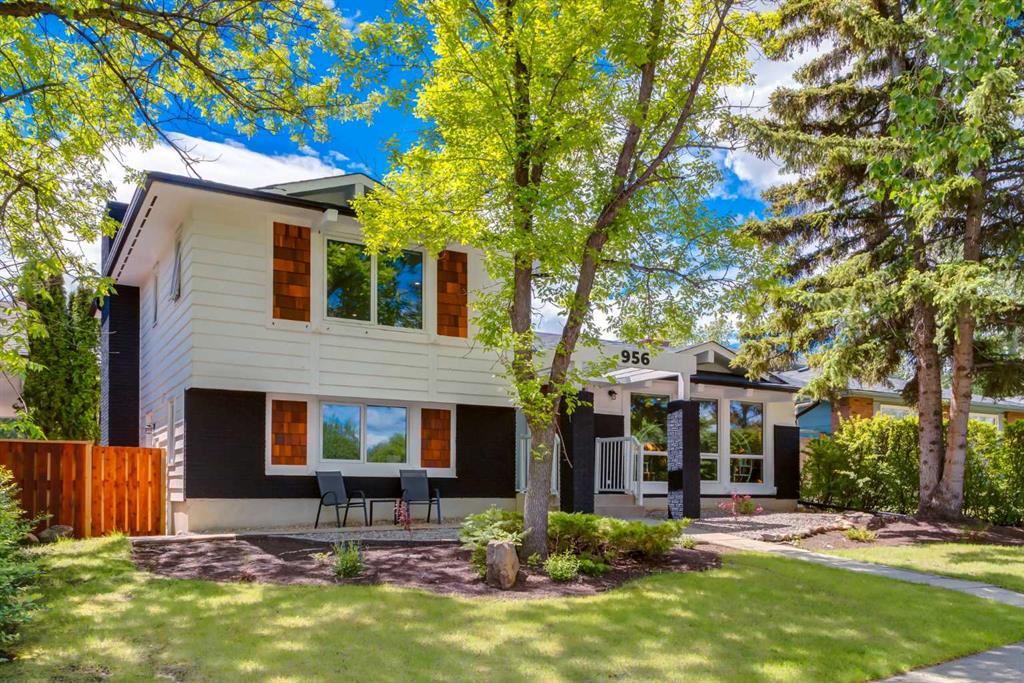 Picture of 956 Midridge Drive SE, Calgary Real Estate Listing