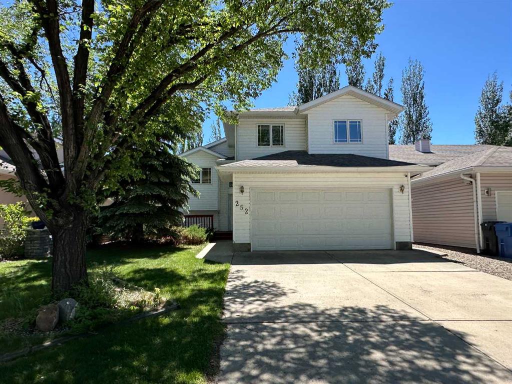 Picture of 252 Red Crow Boulevard W, Lethbridge Real Estate Listing