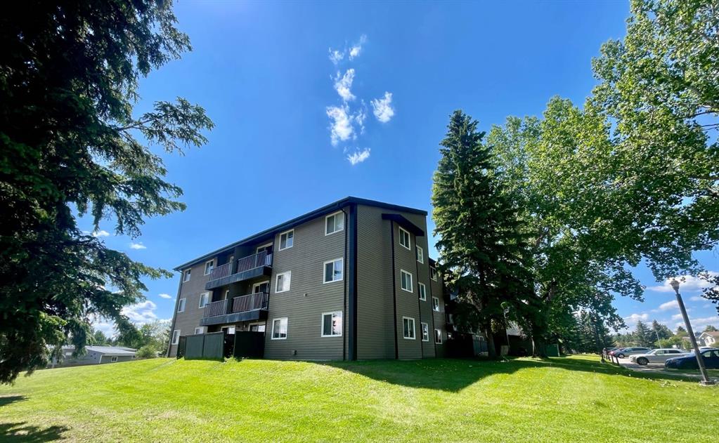 Picture of 306B, 5611 9 Avenue , Edson Real Estate Listing