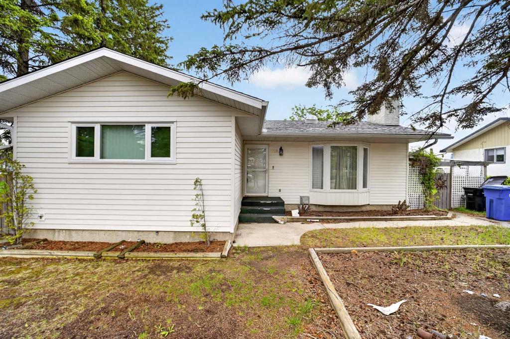 Picture of 1329 Idaho Street , Carstairs Real Estate Listing