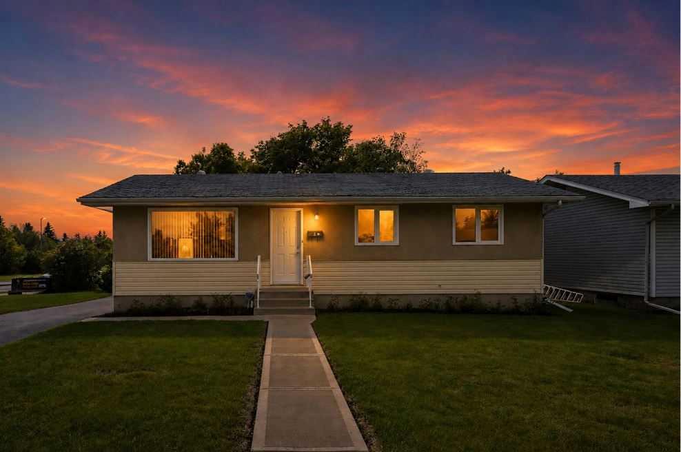 Picture of 2 Mitchell Avenue , Red Deer Real Estate Listing