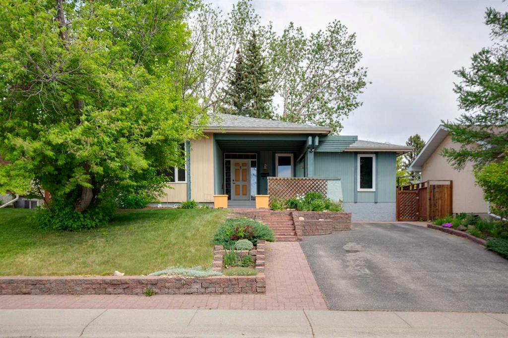 Picture of 328 Norseman Road NW, Calgary Real Estate Listing