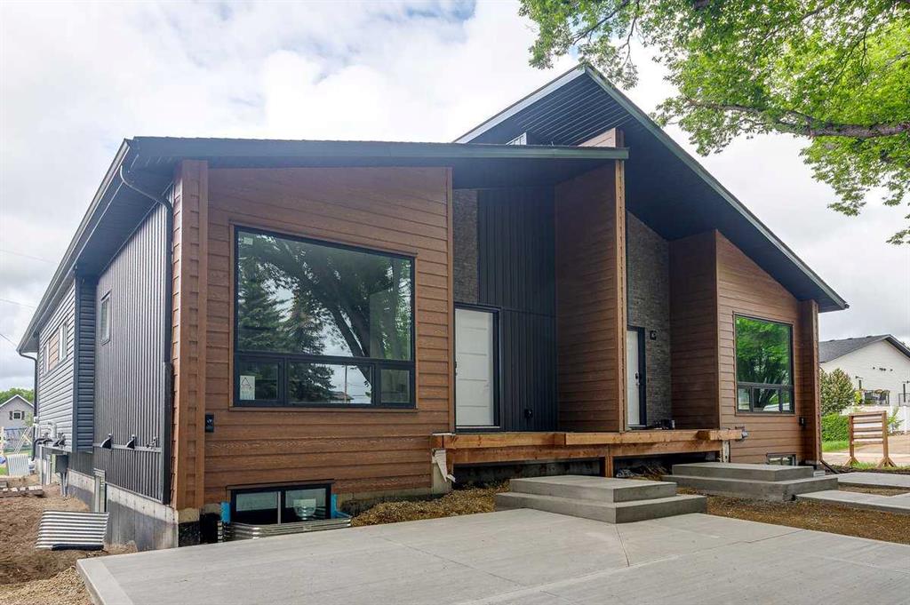 Picture of 1, 5537 51 Avenue , Lacombe Real Estate Listing