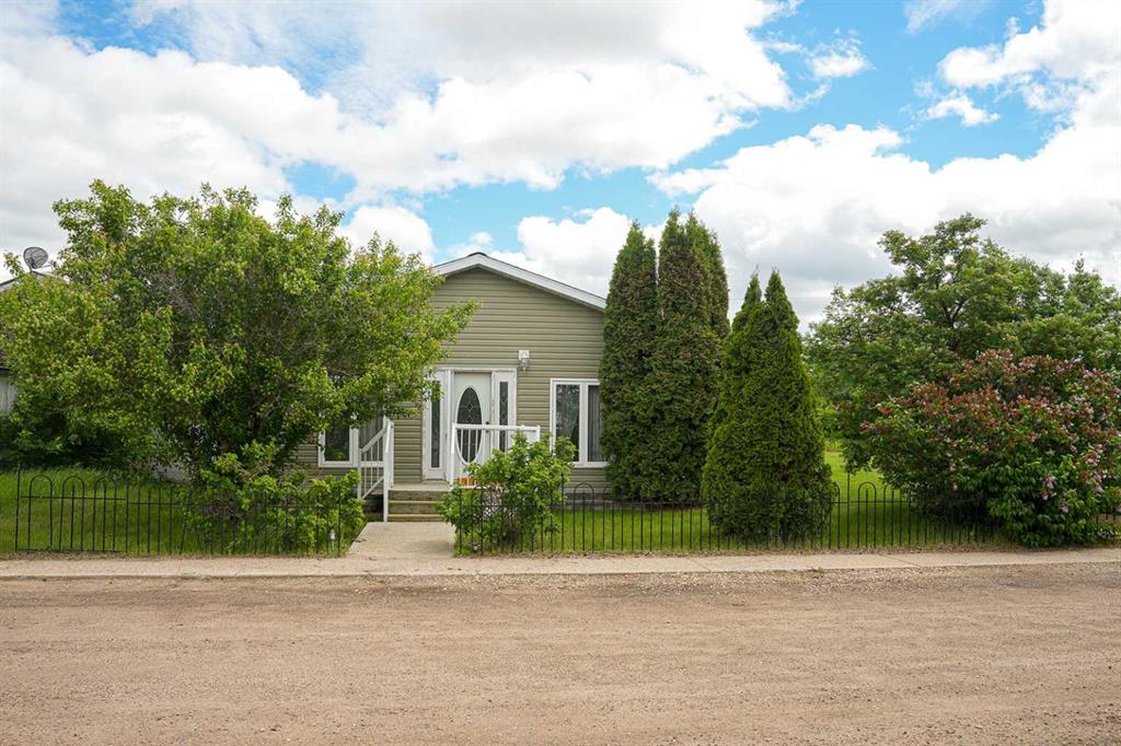 Picture of 4927 51 Street , Hardisty Real Estate Listing