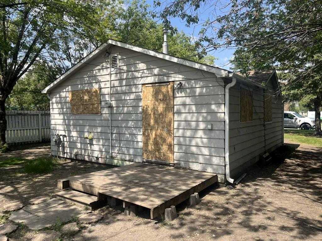 Picture of 4503 45 Street , Lloydminster Real Estate Listing