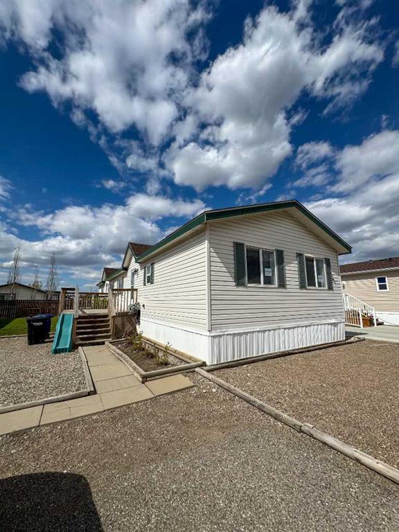 Picture of 305 Rodeo Drive , Fort Macleod Real Estate Listing
