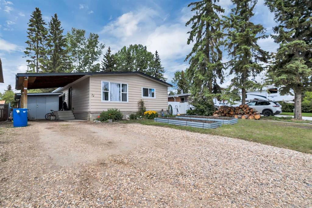 Picture of 32 Sandstone Avenue , Lacombe Real Estate Listing