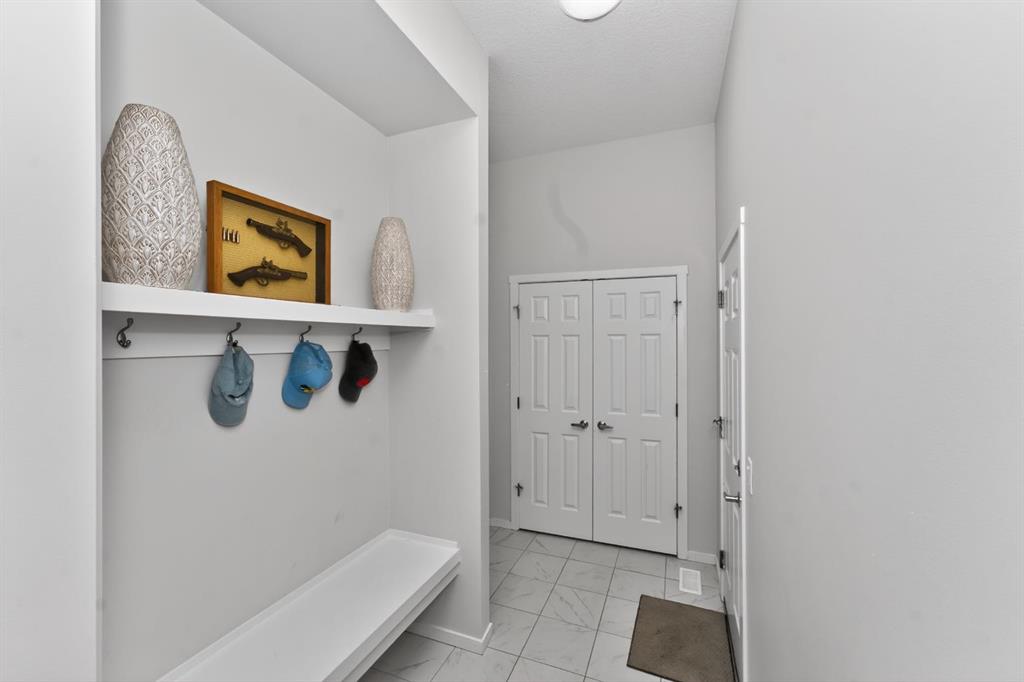 Picture of 19 Cityline Heath NE, Calgary Real Estate Listing