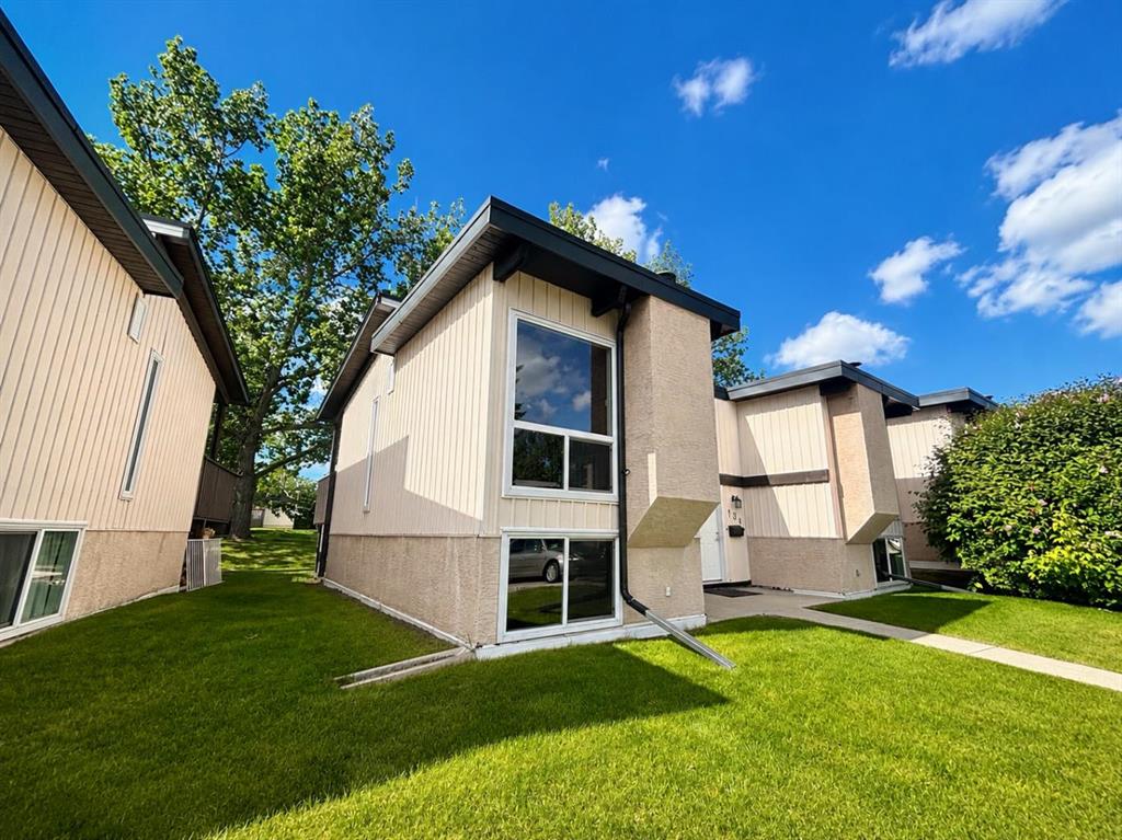 Picture of 129 Oaktree Lane SW, Calgary Real Estate Listing