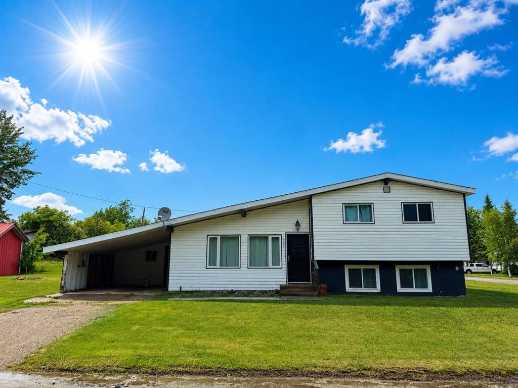 Picture of 219 8 Street , Hines Creek Real Estate Listing