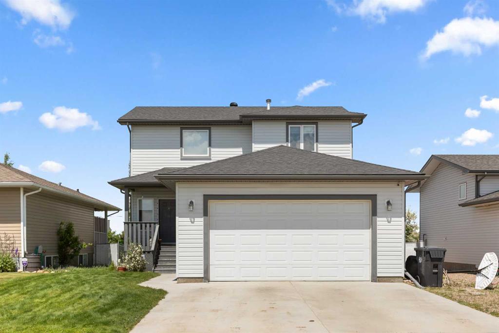 Picture of 930 Kipling Crescent SW, Redcliff Real Estate Listing