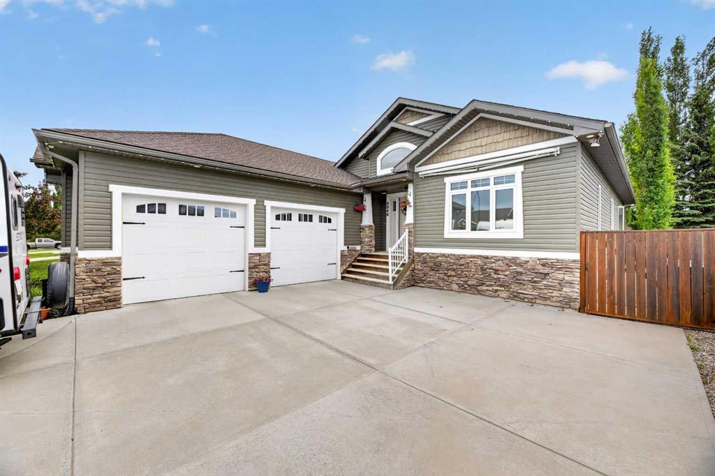 Picture of 5946 Park Meadows Crescent , Olds Real Estate Listing