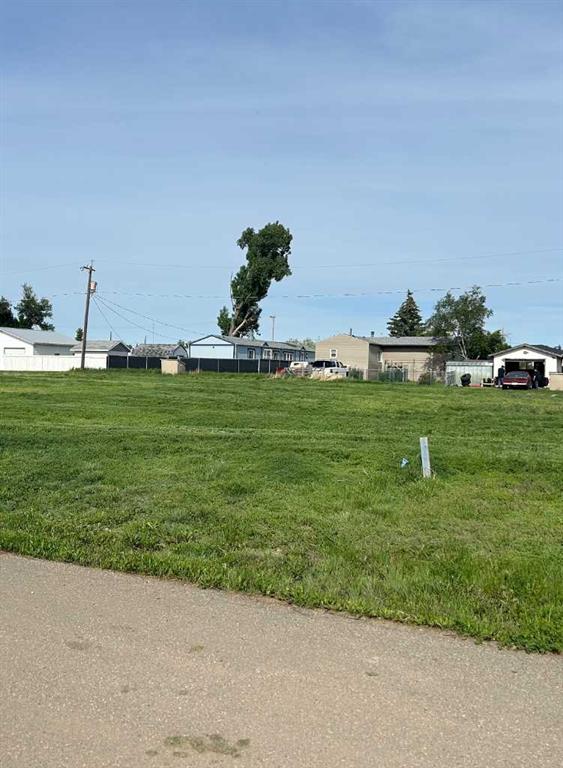 Picture of 114 5 Street NW, Redcliff Real Estate Listing