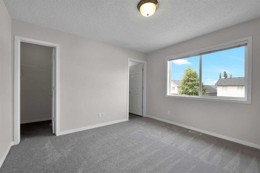 Picture of 191 Cranberry Green SE, Calgary Real Estate Listing