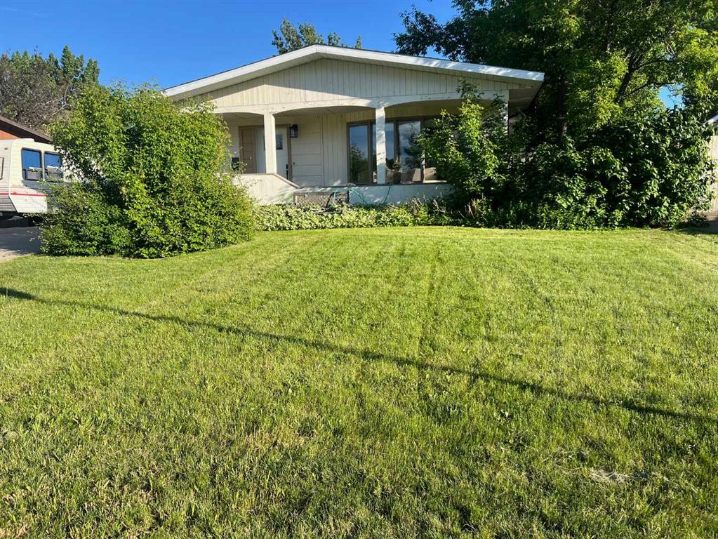 Picture of 953 Columbia Boulevard W, Lethbridge Real Estate Listing