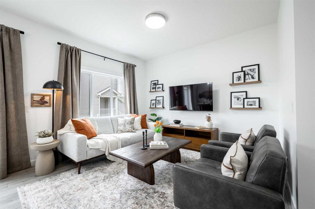 Picture of 52 Heritage Manor , Cochrane Real Estate Listing