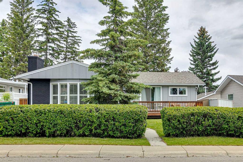 Picture of 63 Hogarth Crescent SW, Calgary Real Estate Listing