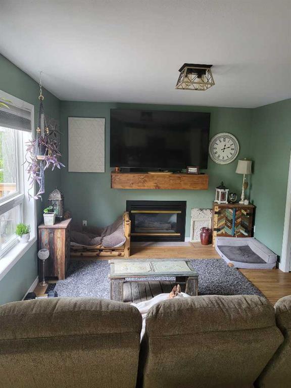 Picture of 123 Stoney Crescent W, Lethbridge Real Estate Listing
