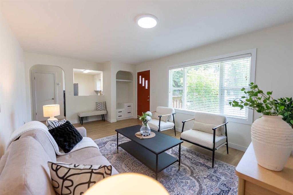 Picture of 5418 37 Street , Red Deer Real Estate Listing