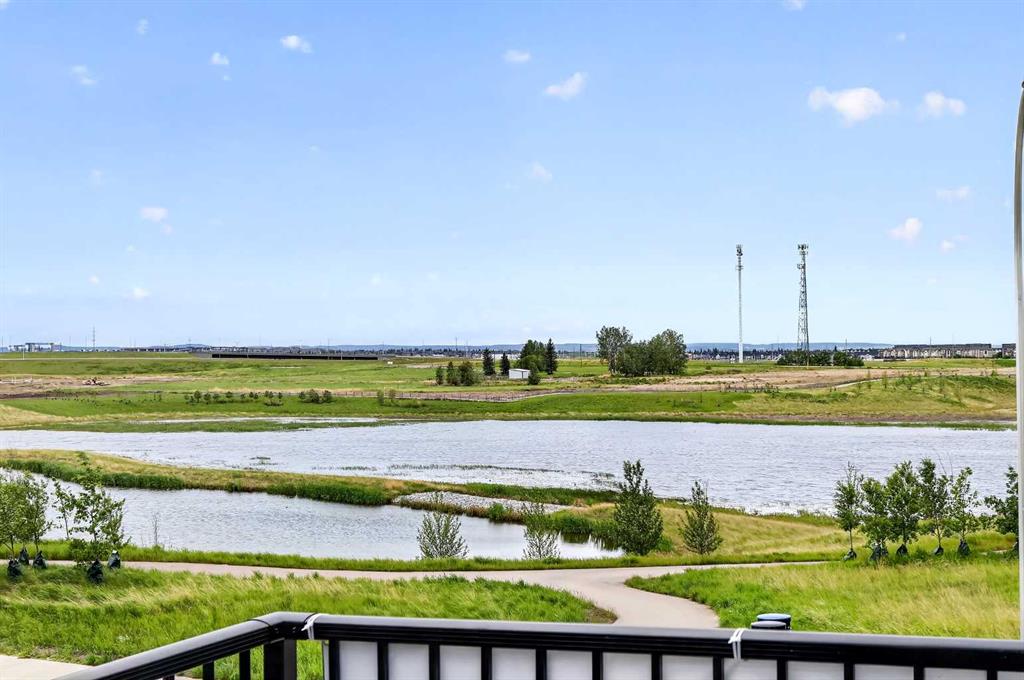 Picture of 6 Hotchkiss Parade SE, Calgary Real Estate Listing