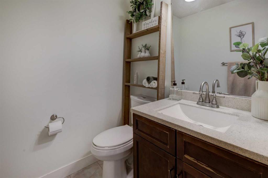 Picture of 8320 Centre Street NE, Calgary Real Estate Listing