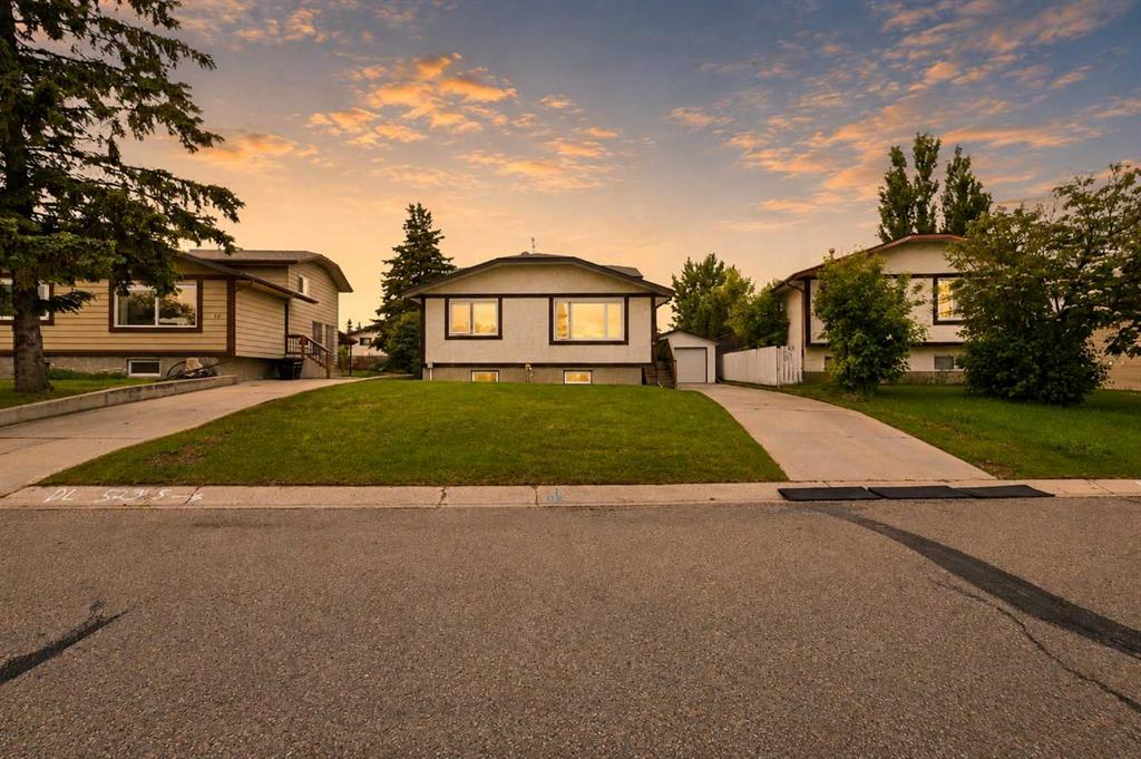 Picture of 10 Opal Close , Lacombe Real Estate Listing