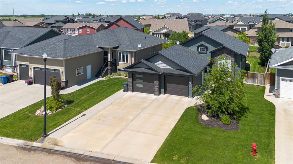 Picture of 33, 2715 73 Avenue , Lloydminster Real Estate Listing