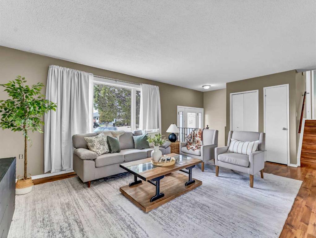 Picture of 94 Milne Place SE, Medicine Hat Real Estate Listing