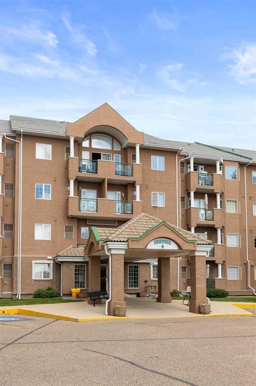 Picture of 102, 278 Park Meadows Drive SE, Medicine Hat Real Estate Listing