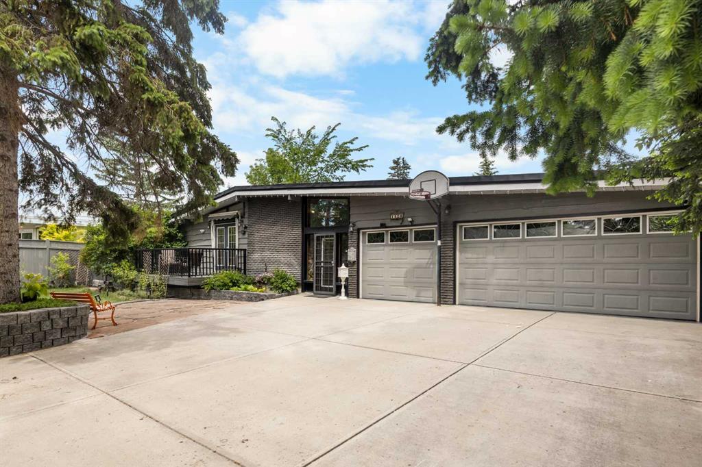 Picture of 1408 104 Avenue SW, Calgary Real Estate Listing