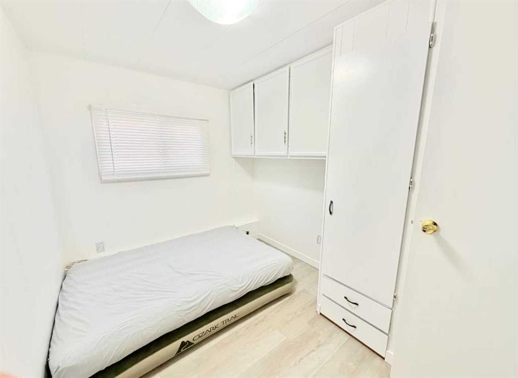 Picture of 18, 2300 13 Street N, Lethbridge Real Estate Listing