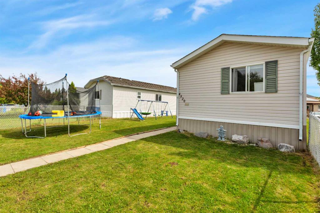 Picture of 4520 59 Street , Rocky Mountain House Real Estate Listing