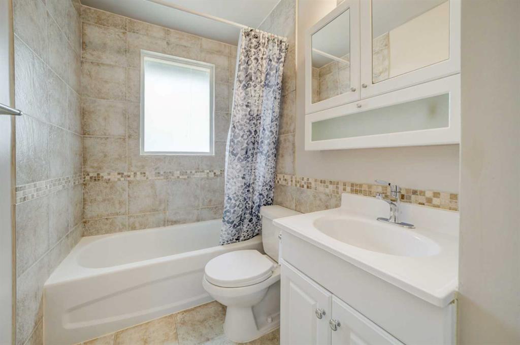 Picture of 1124 James Avenue , Pincher Creek Real Estate Listing