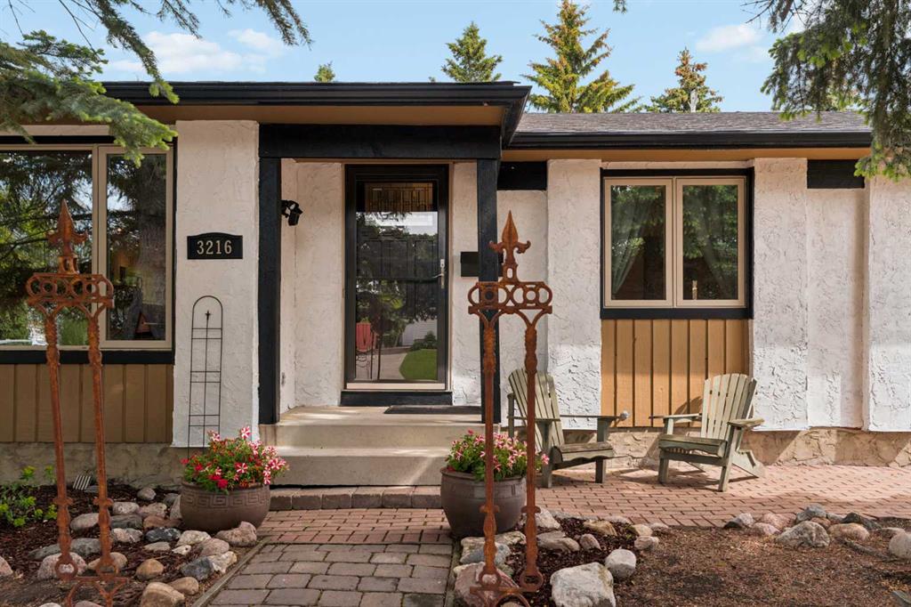 Picture of 3216 Oakwood Drive SW, Calgary Real Estate Listing