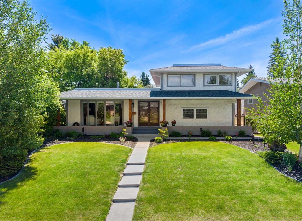 Picture of 1124 Lake Wapta Way SE, Calgary Real Estate Listing