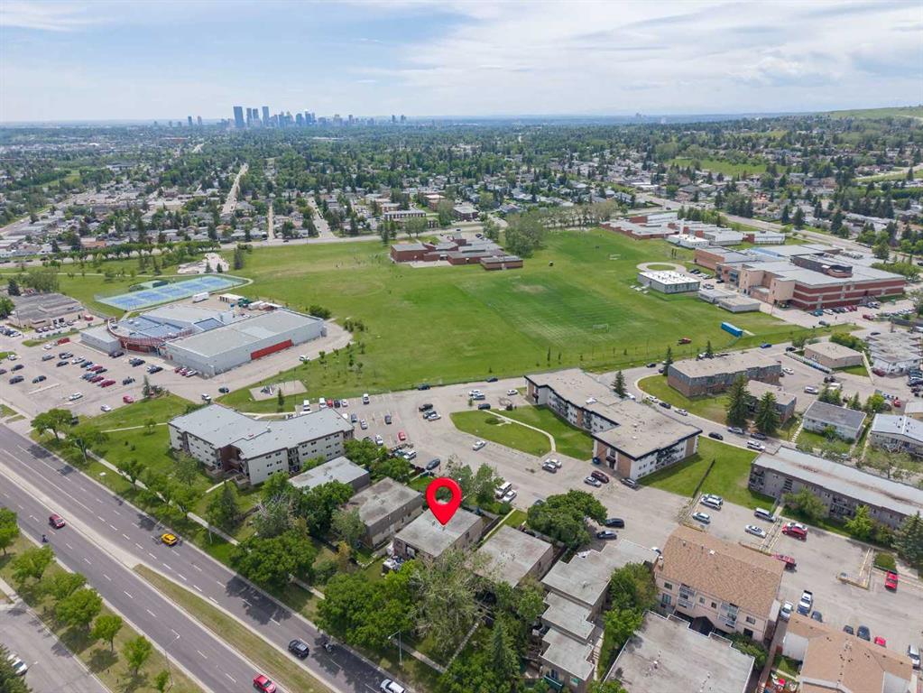 Picture of 6813 Centre Street NW, Calgary Real Estate Listing